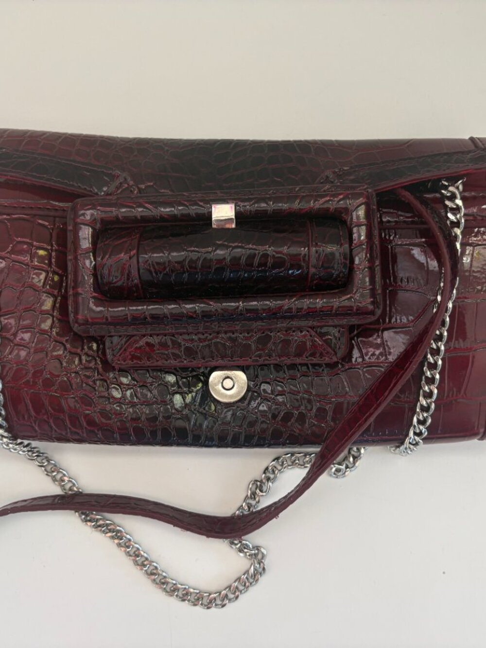 White House Black Market Burgundy Croc Embossed Chain Clutch Bag - Picture 2 of 4